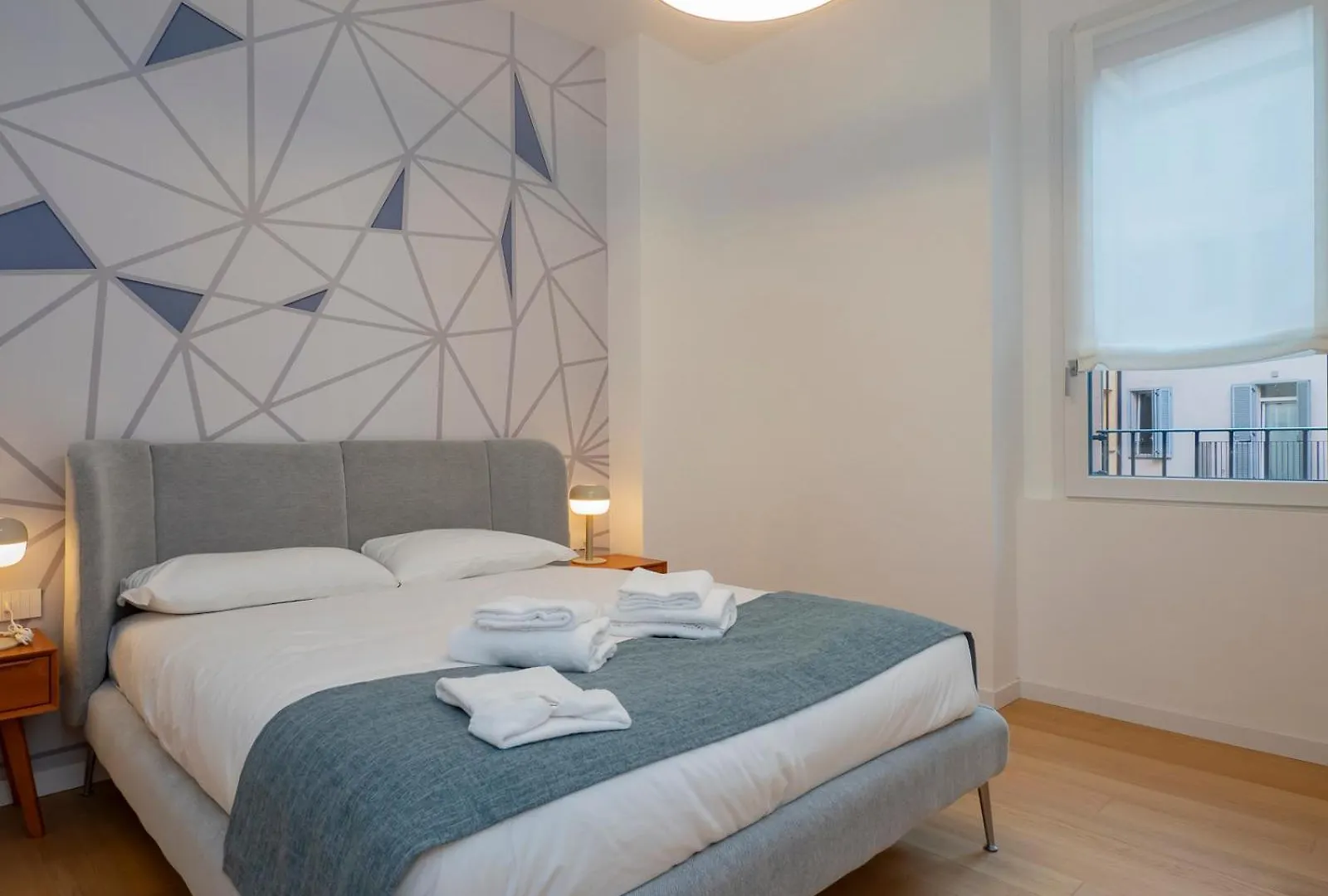 Xenia Milano - 3Rooms Apt In Via Petrella 4 C Apartmán